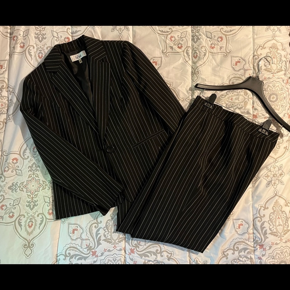 Black Le Suit Pantsuit w/ Gold Dotted/Pin Stripes